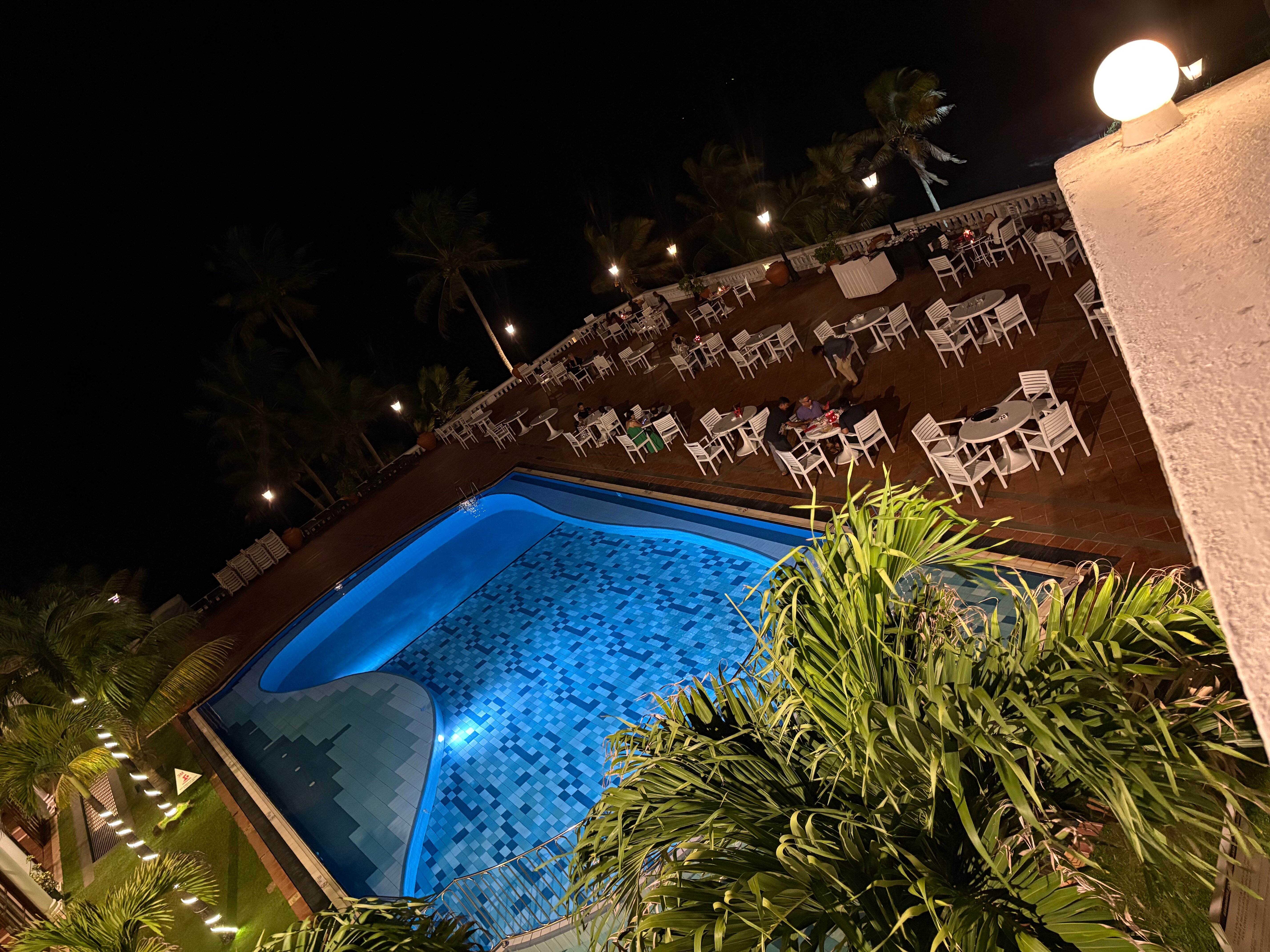 芒特拉维尼亚酒店-泳池