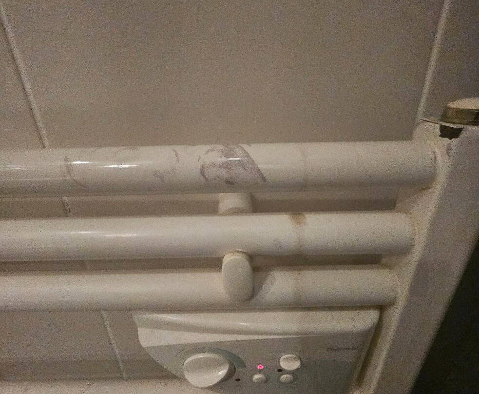 红色福克斯酒店主图