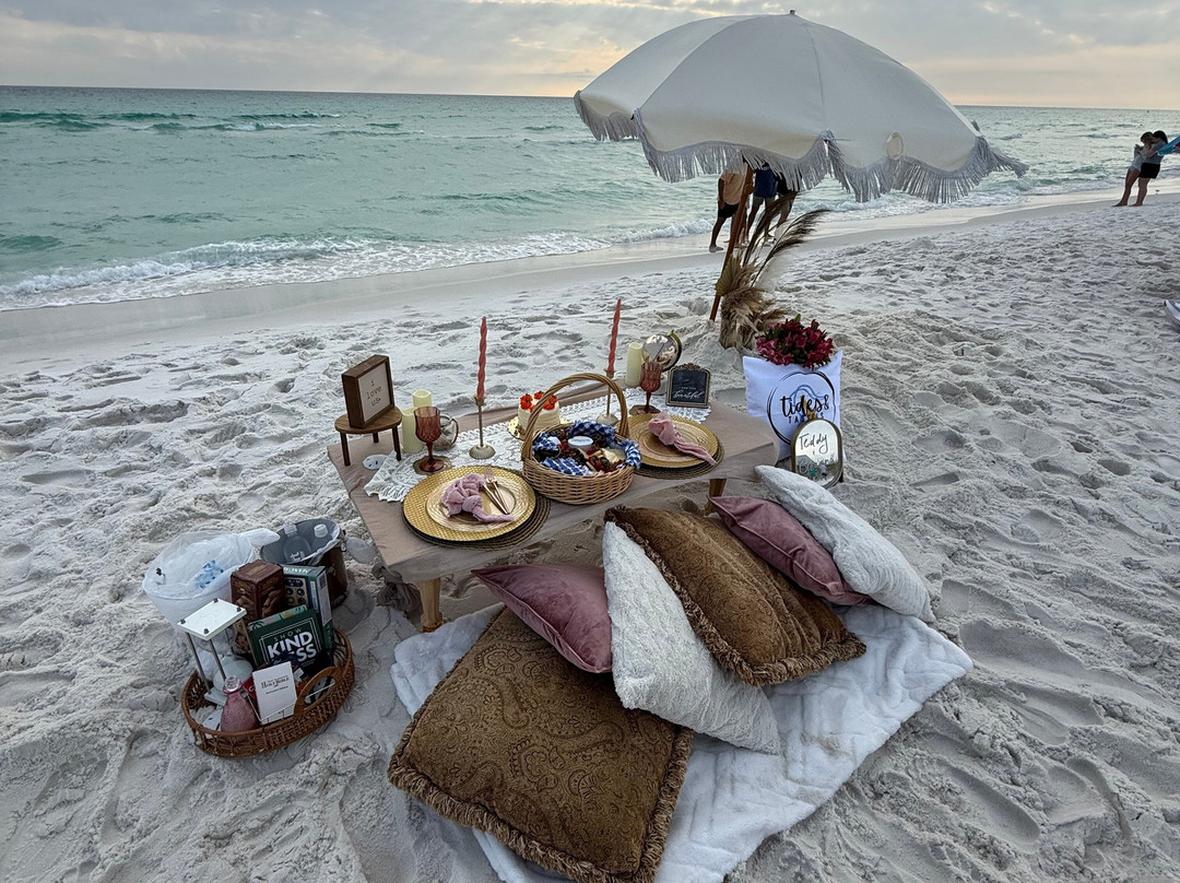 Tides And Tassels-德斯廷必去景点