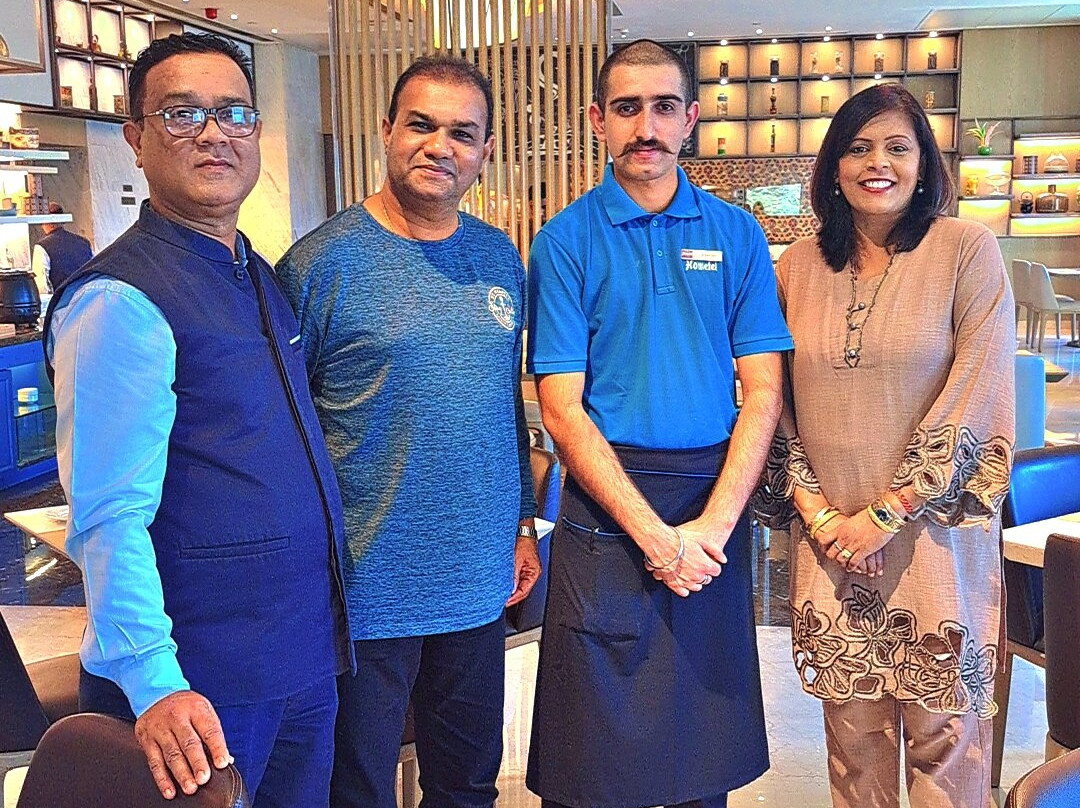 Royal Hometel Suites主图