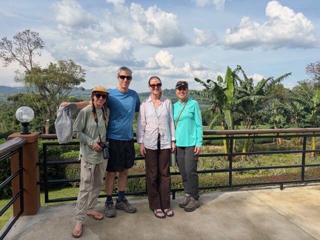 Chimpanzee Forest Lodge.-官方