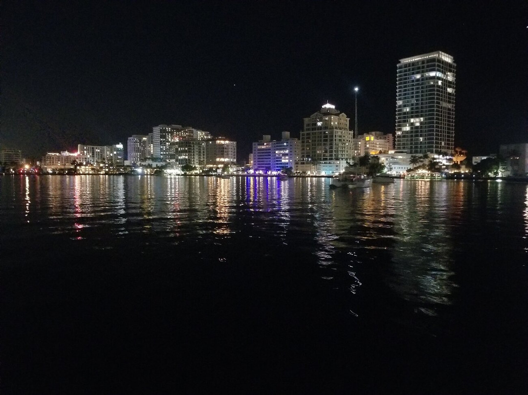 Water Taxi-劳德代尔堡必去景点