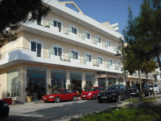 吉亚尼阿克提酒店主图