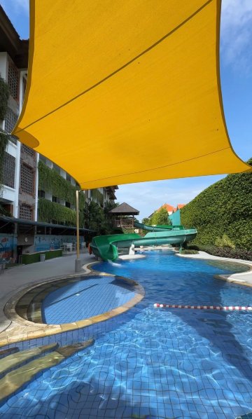 沙努尔普莱姆广场套房酒店-巴厘-泳池