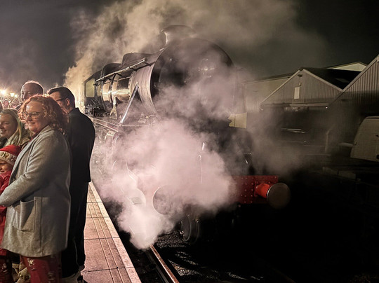 The Polar Express Train Ride at Wensleydale-Leeming Bar必去景点