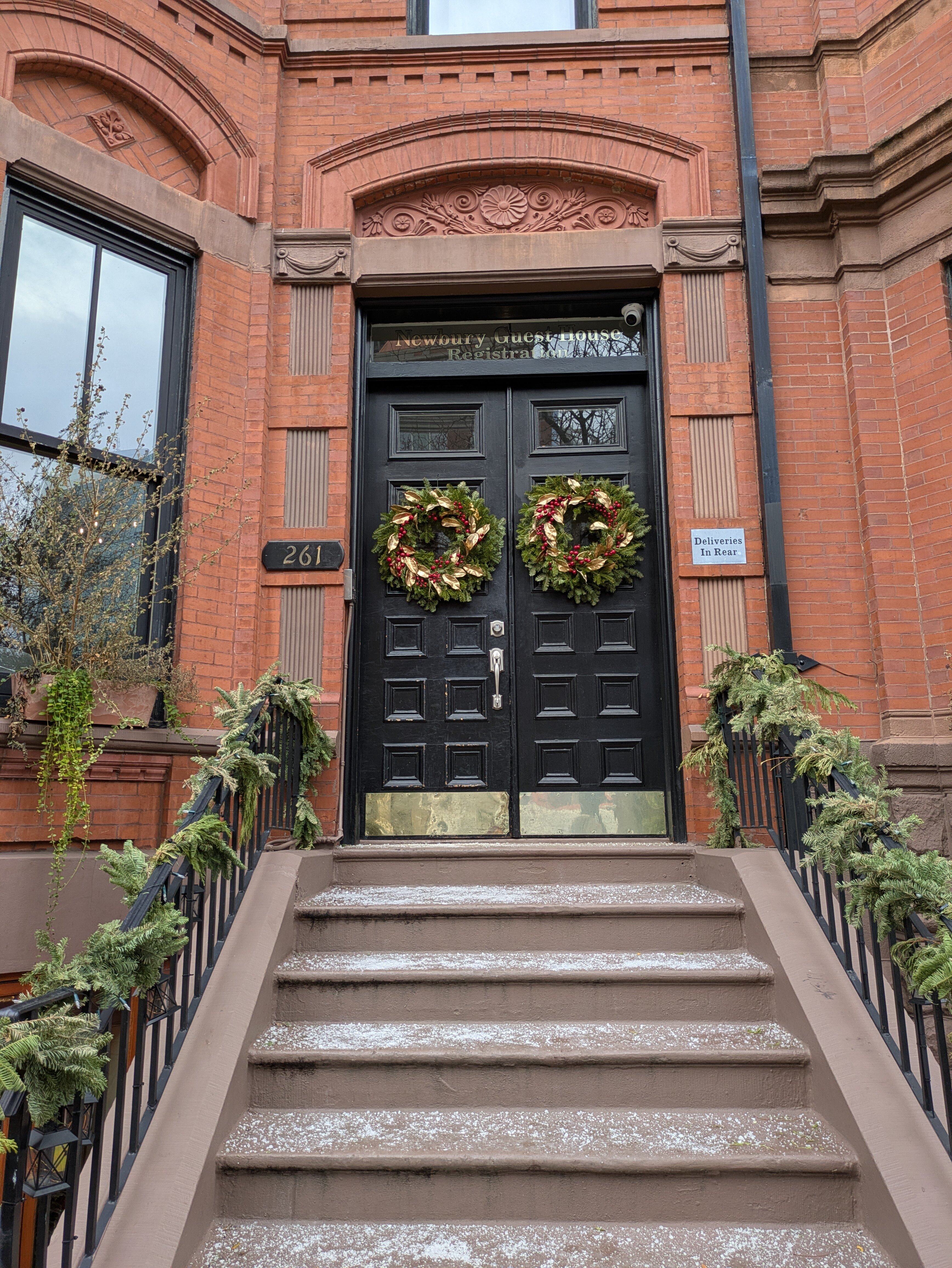 纽伯里宾馆-官方