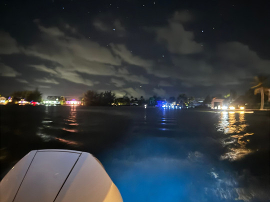 Next Level Charters Cayman-Camana Bay必去景点