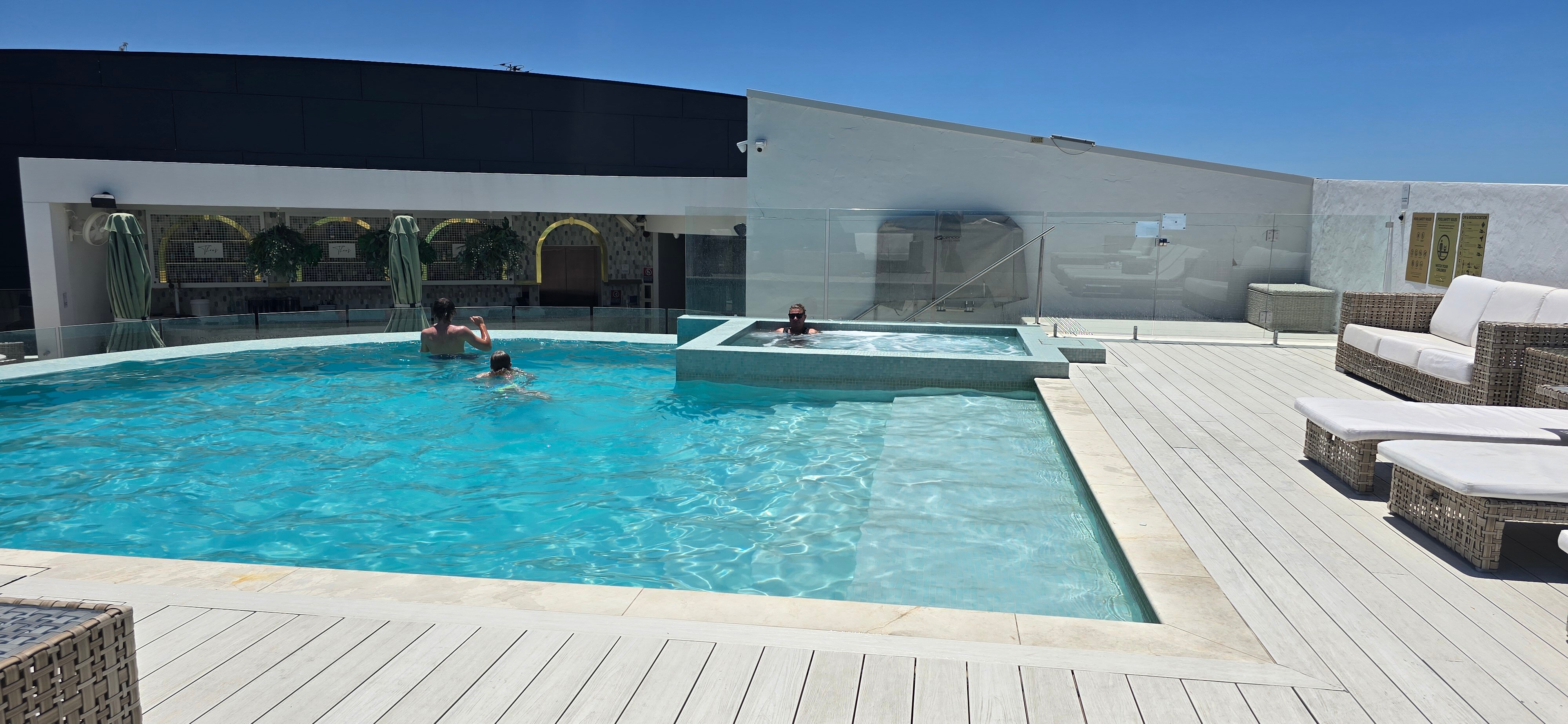 Astina Suites-官方