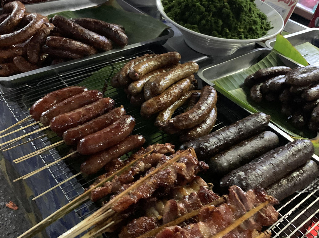 早市-琅勃拉邦必去景点