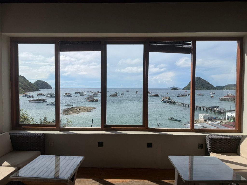 蓝鹦鹉酒店-官方