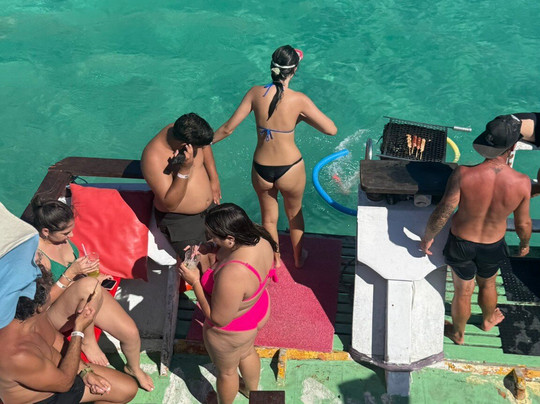 Embarcacao Ericka Barreto-阿拉伊阿尔港必去景点