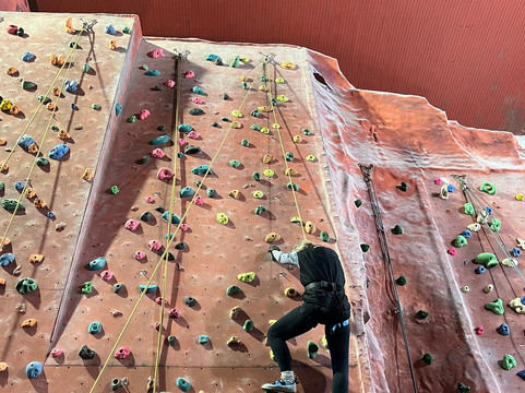 Awesome Walls Climbing Centre Stockport-斯托克波特必去景点
