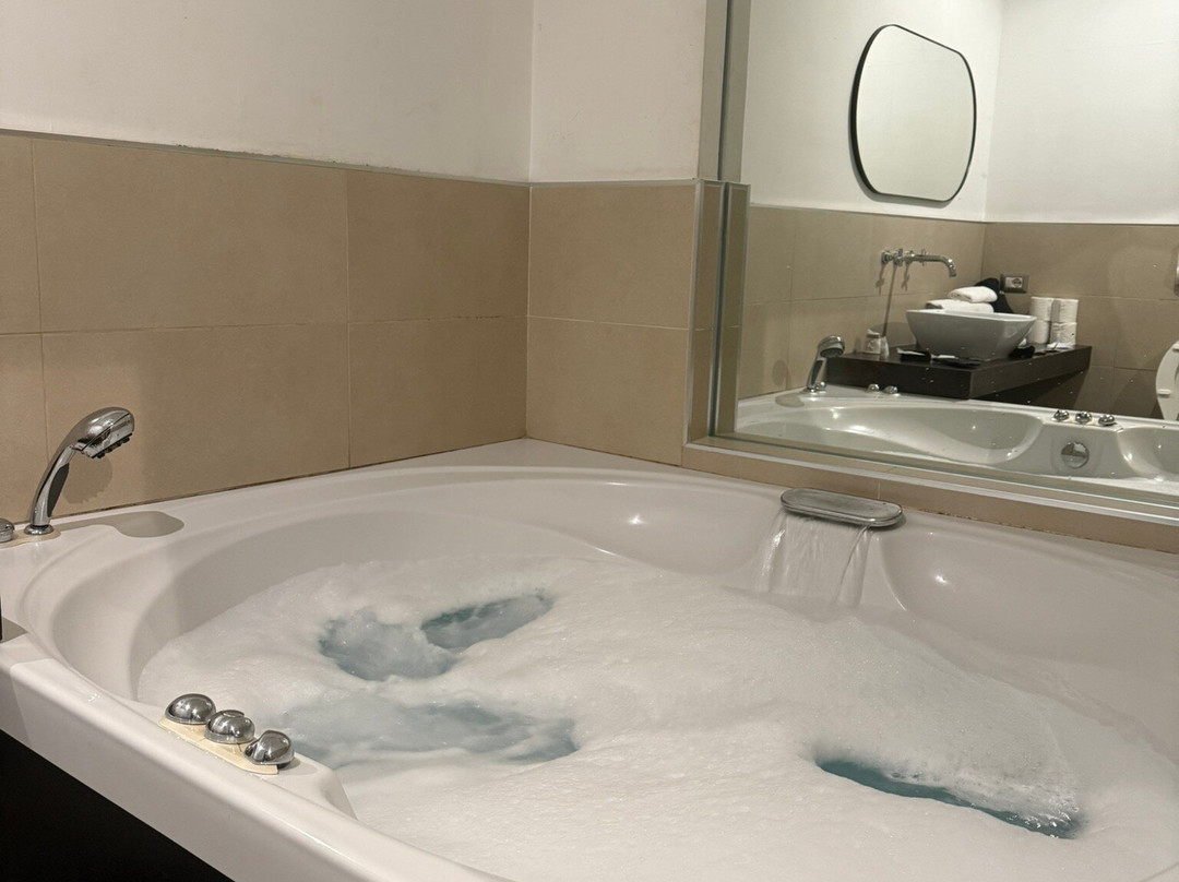 欧罗巴酒店主图