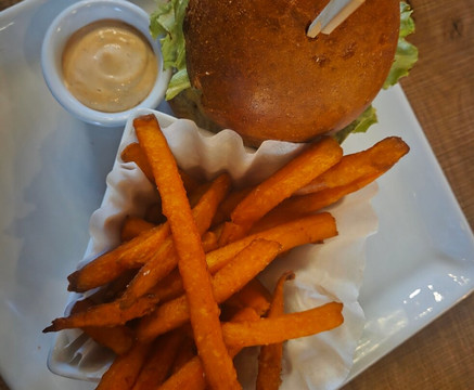 Alchemy bar and kitchen主图