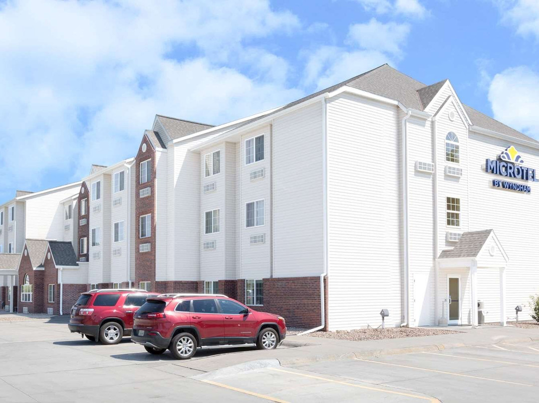 科尔尼麦客达套房酒店