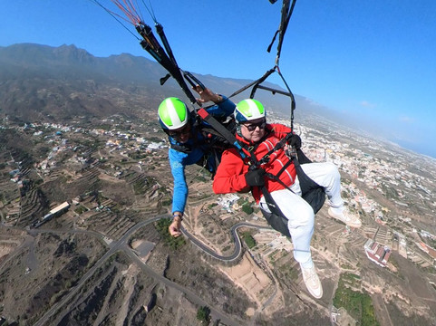 Enminube Paragliding-拉古纳的圣克里斯托波尔城必去景点