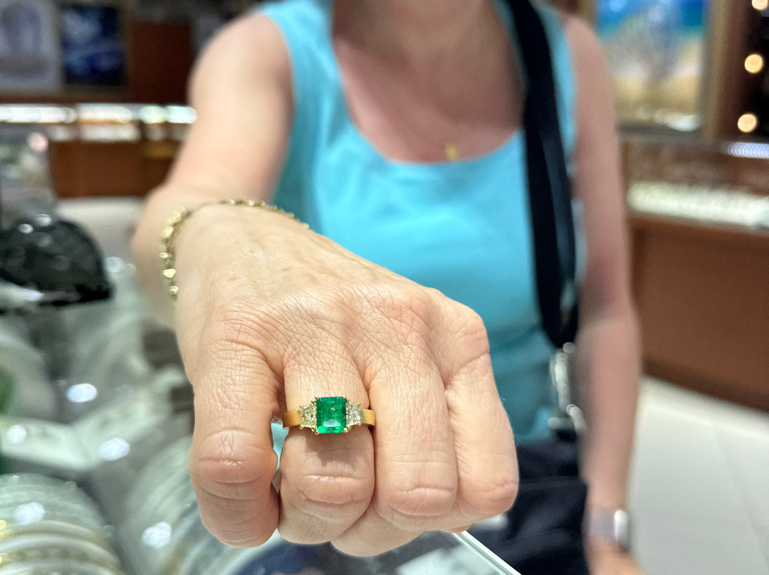 Gold Palace Jewelers-奥腊涅斯塔德必去景点