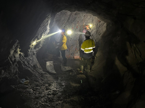 Tanzanite Gems Cultural Tourism-Mererani必去景点