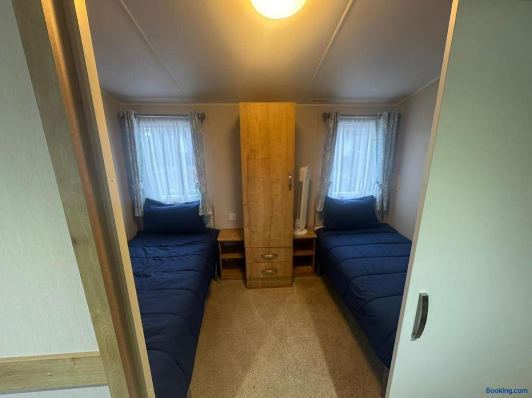 Evans Whitehouse Caravan Towyn