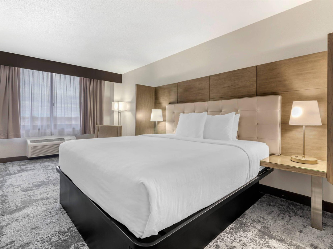 Comfort Inn Brooklyn Center