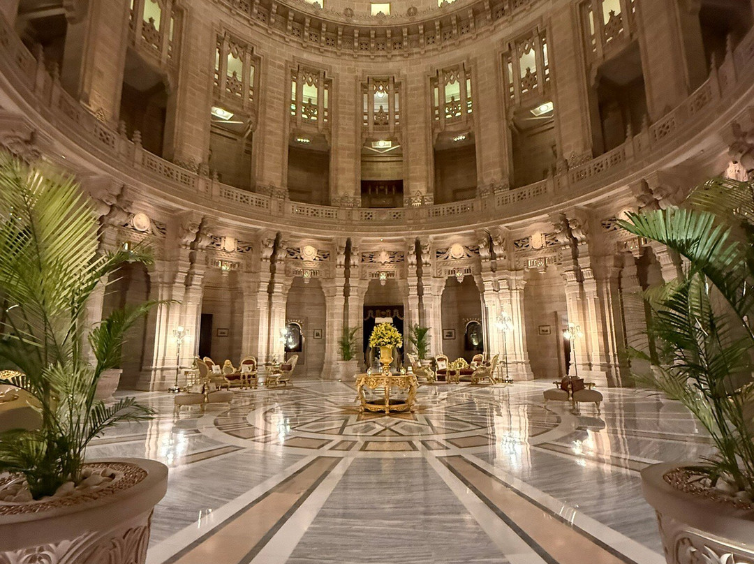 乌麦德巴哈湾皇宫酒店主图