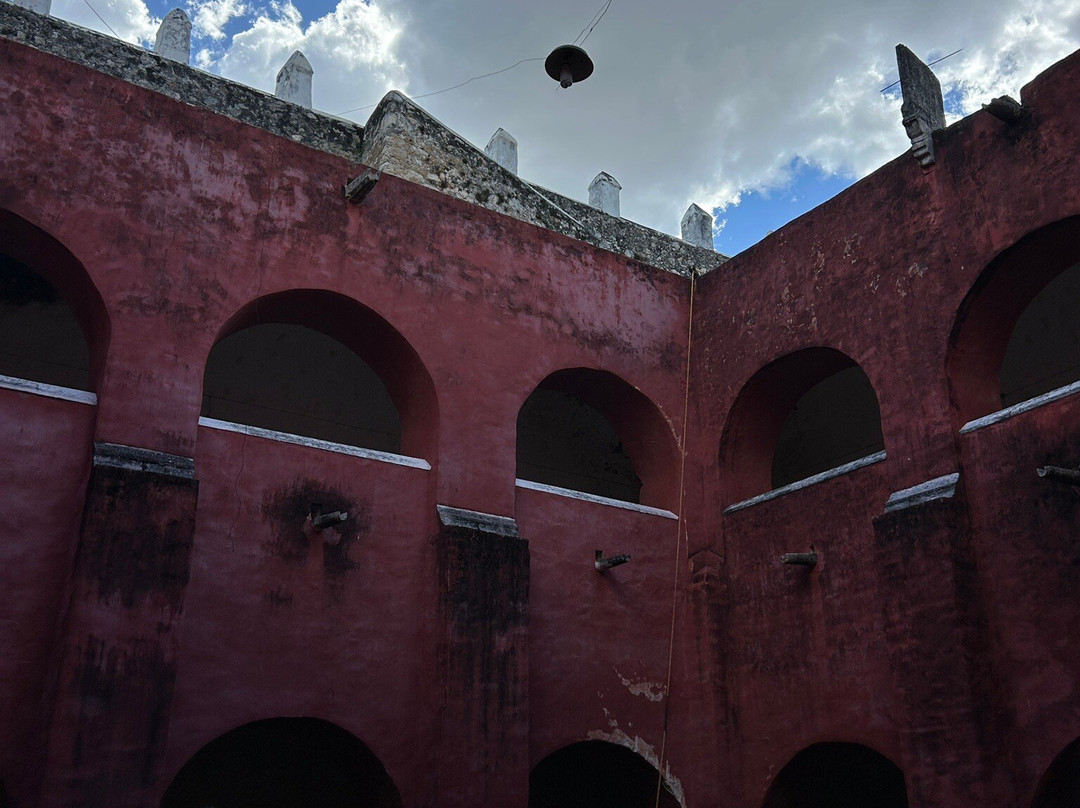 Convento San Antonio de Padua Izamal-Izamal必去景点