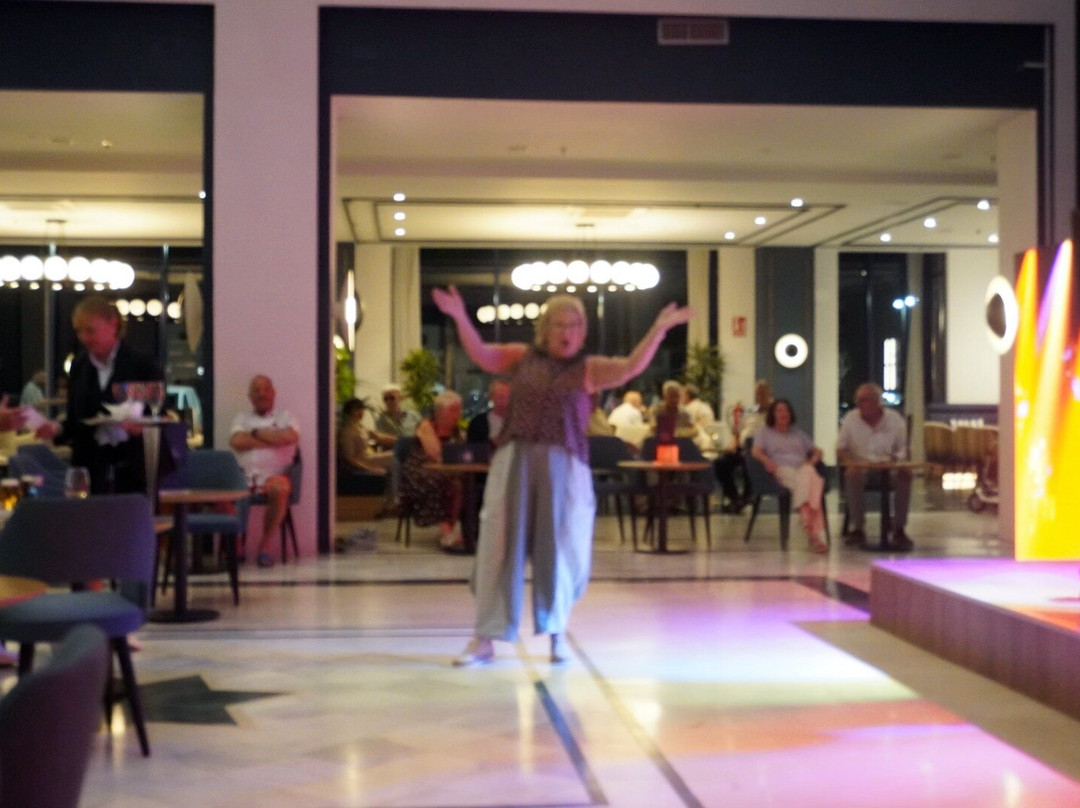 亚拉马尔酒店-推荐成人主图