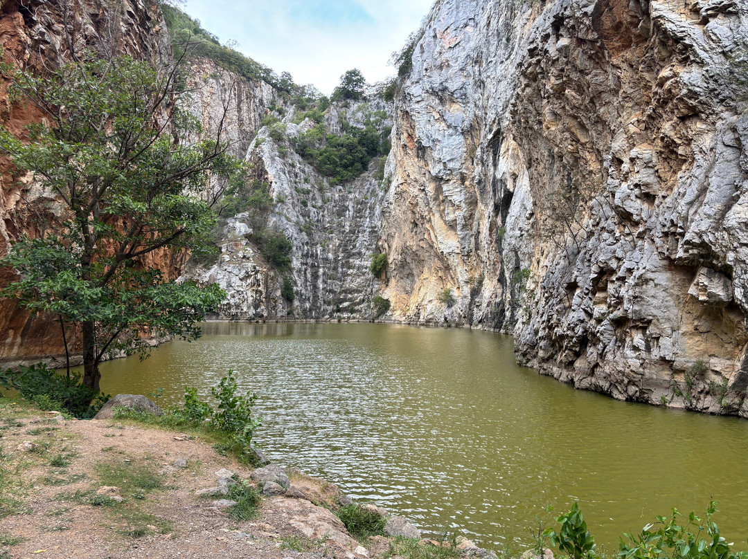 Khao Ngu Stone Park-叻丕必去景点
