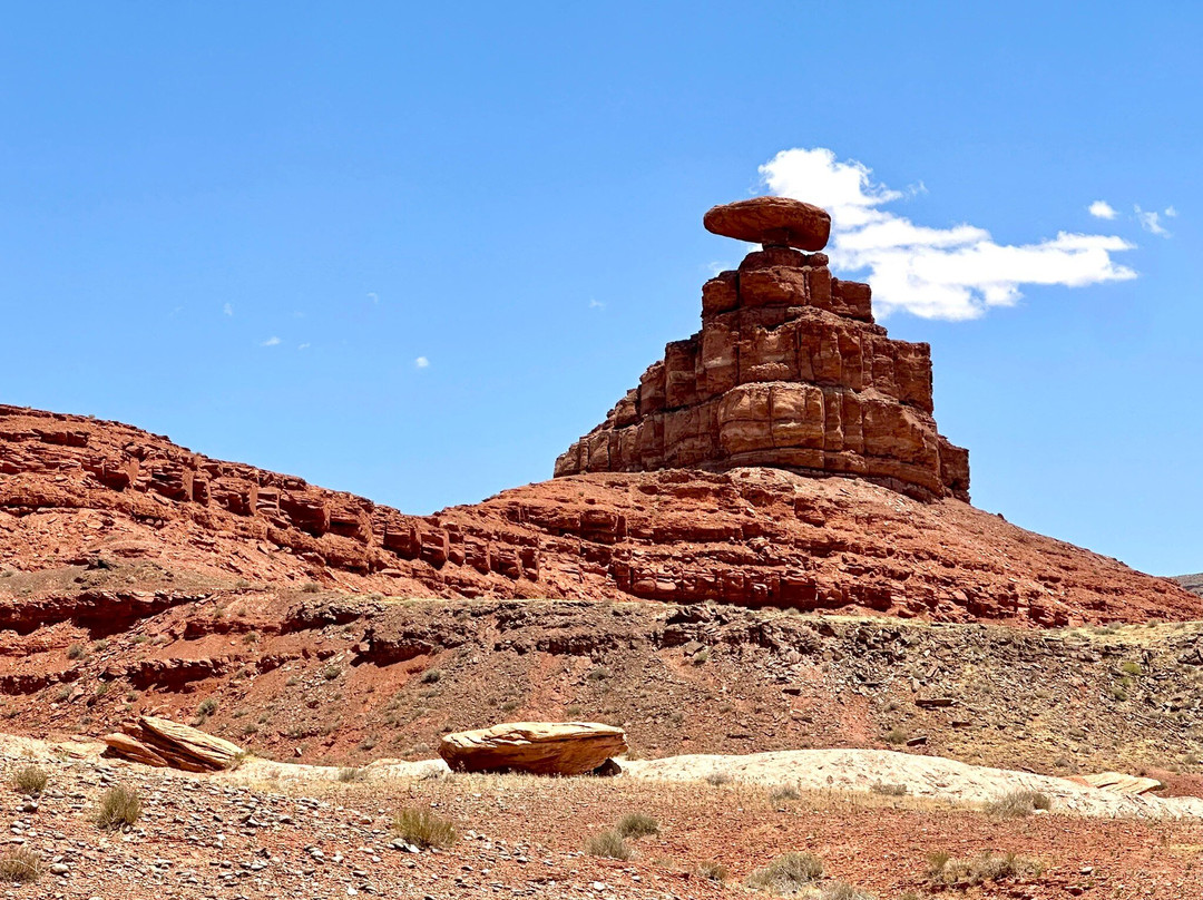 Mexican Hat Rock Formation-梅西肯哈特必去景点