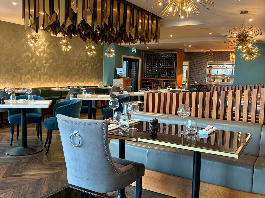 赛文酒店主图