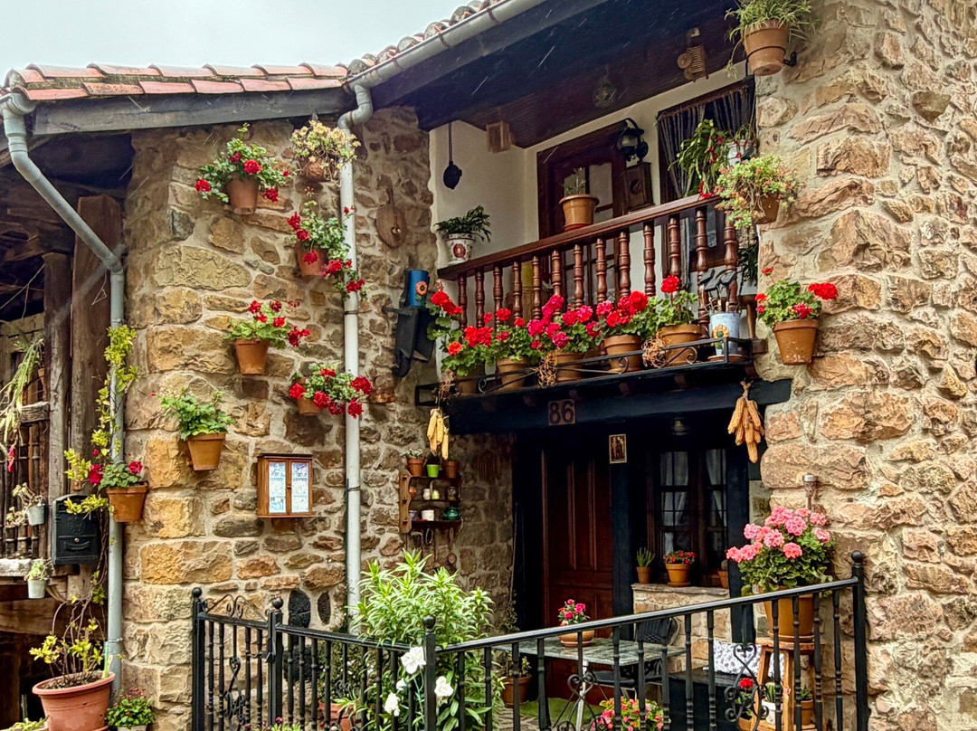 Bárcena Mayor Historic Village-Barcena Mayor必去景点