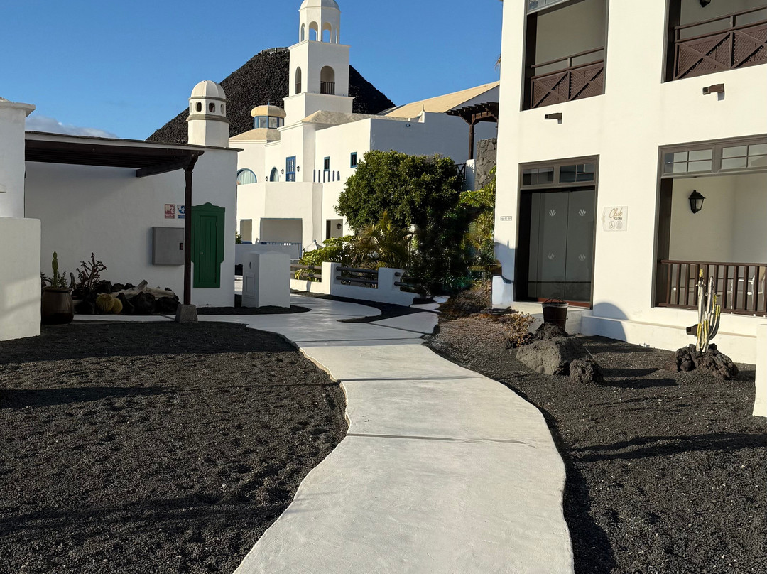 兰萨罗特火山酒店主图