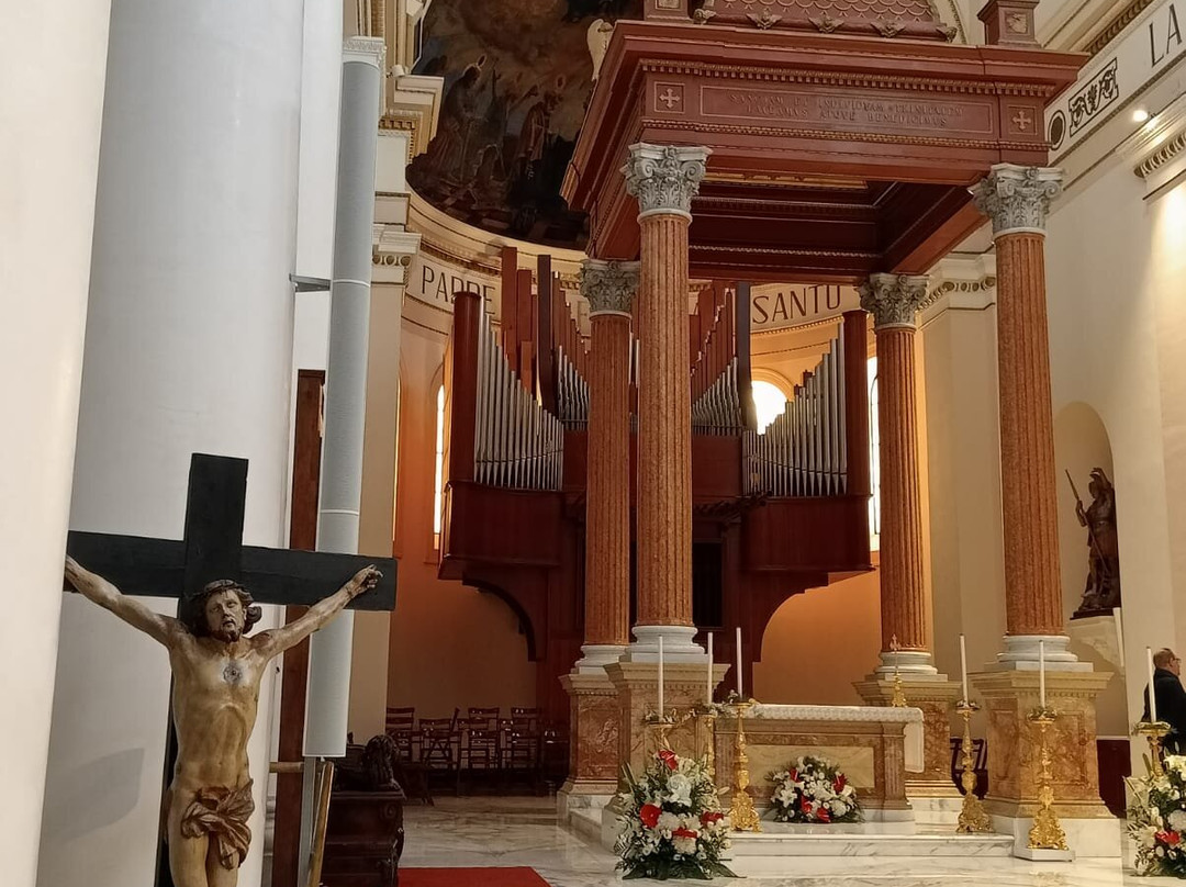 Cattedrale della Santissima Trinita-坎波巴索必去景点