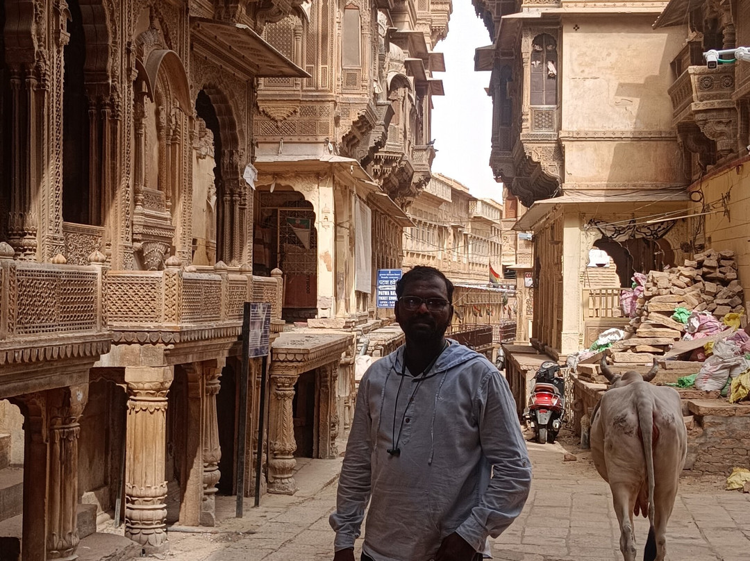 Honey Cabs Udaipur-乌代布尔必去景点
