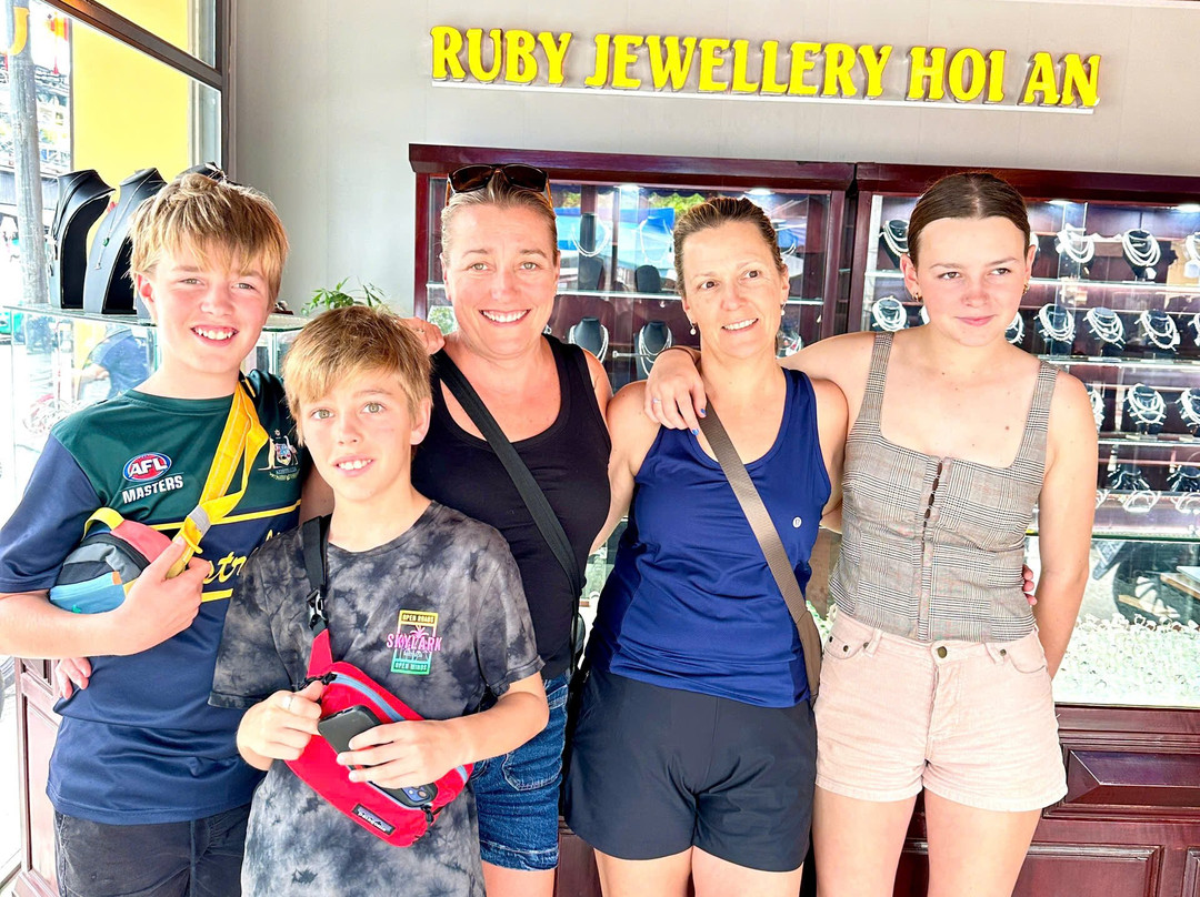 Ruby Jewellery Hoi An-会安必去景点