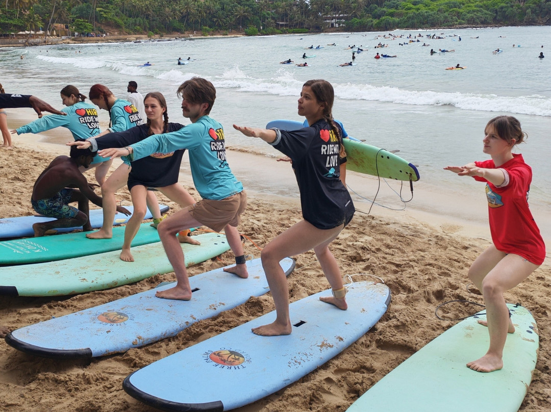 Hiriketiya Love Hiri Surf School-迪克韦勒必去景点