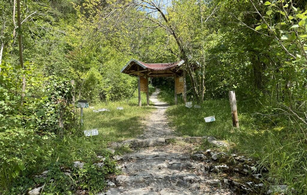 Sentier botanique de Vermes-Vermes必去景点