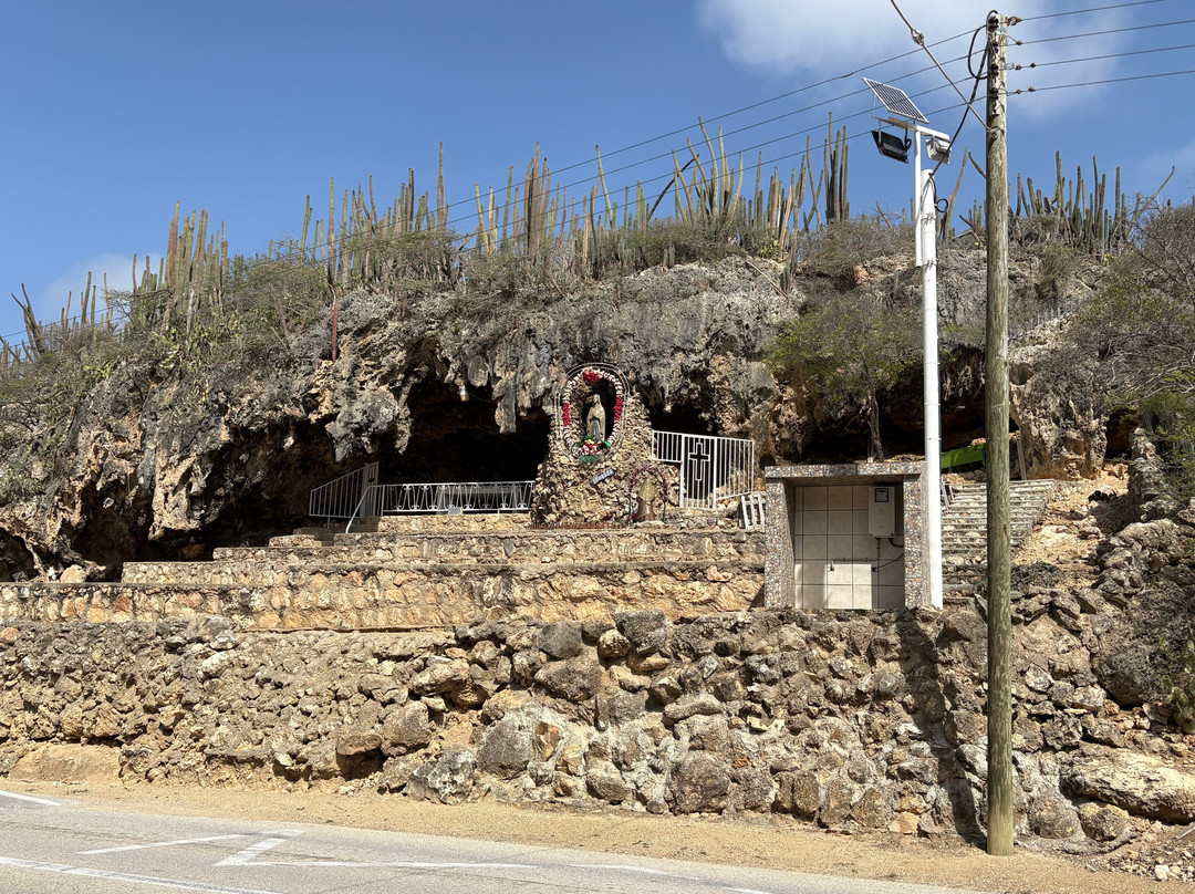 Lourdes Grotto-萨瓦内塔必去景点