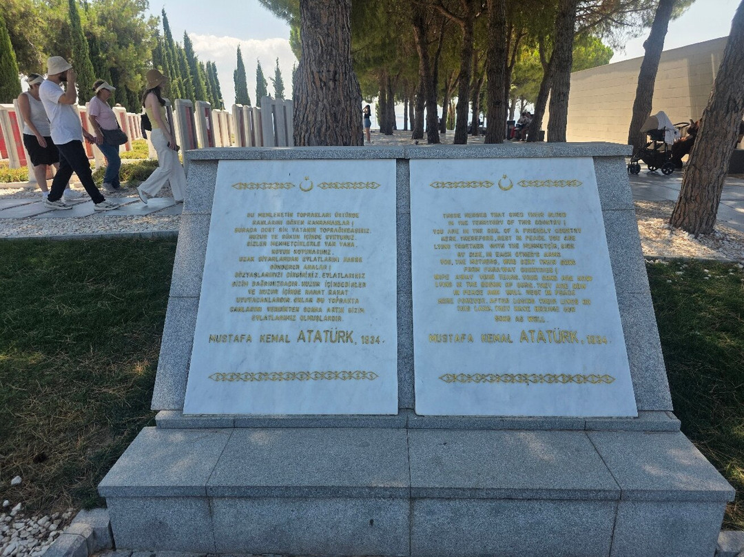 Canakkale Sehitleri Aniti-Eceabat必去景点