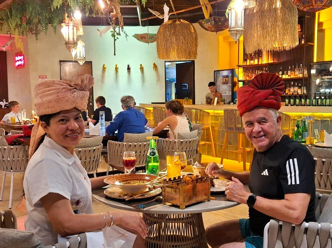 Naans & Curries - An Ethnic Indian Restaurant