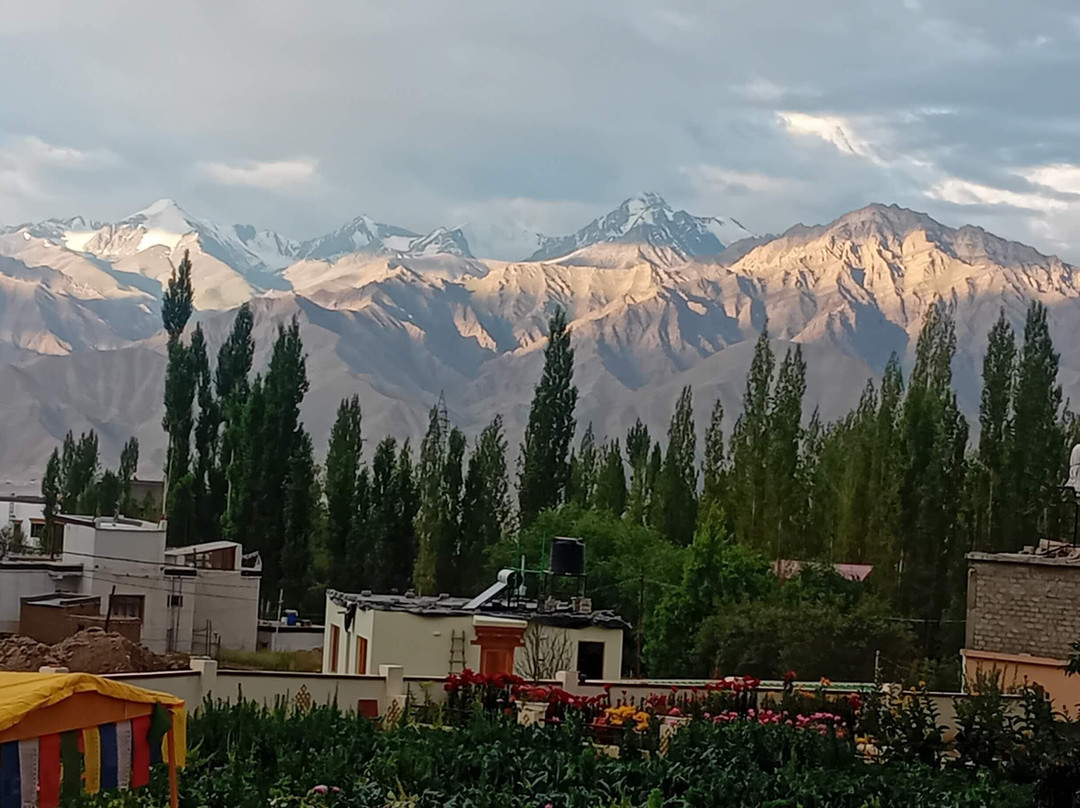 Royal Himalayan Treks-Budhanilkantha必去景点