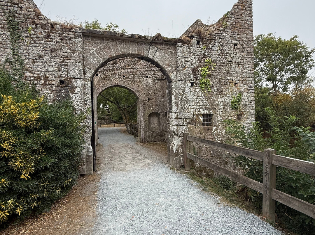 Chateau Fort de Pirou-Pirou必去景点