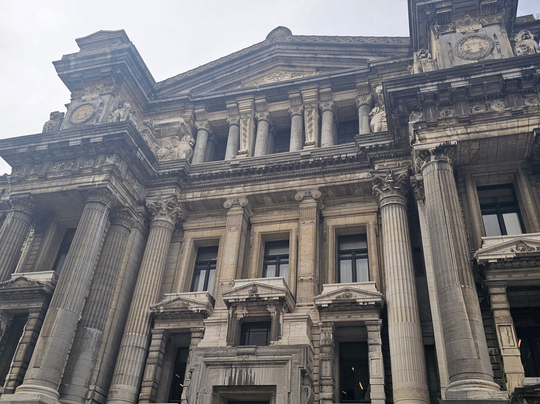 Palace of Justice-登德尔蒙德必去景点