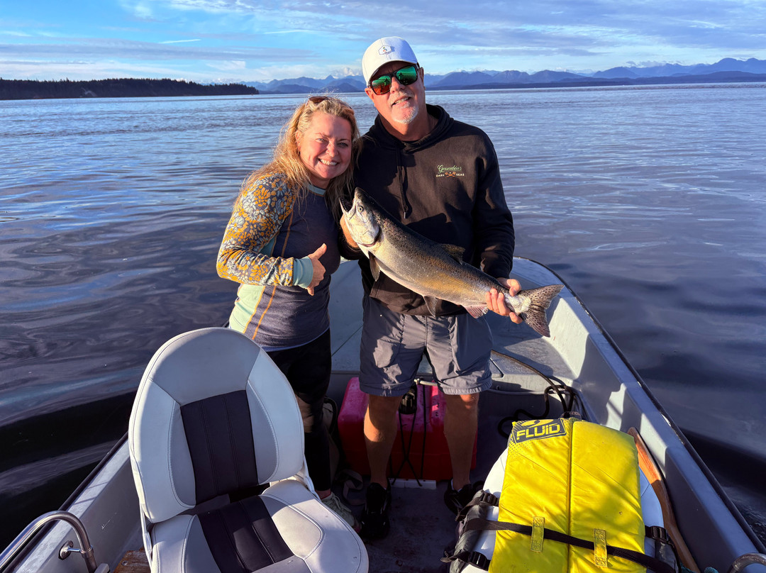 Fishing Storie Charters-坎贝尔里弗必去景点