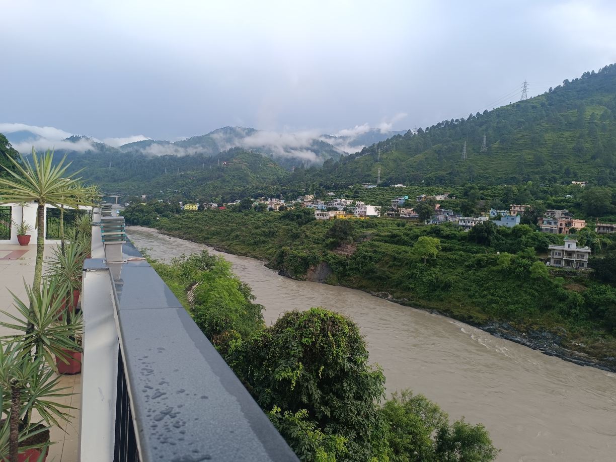 JuSTa 河畔度假村 斯利那加-旅行者