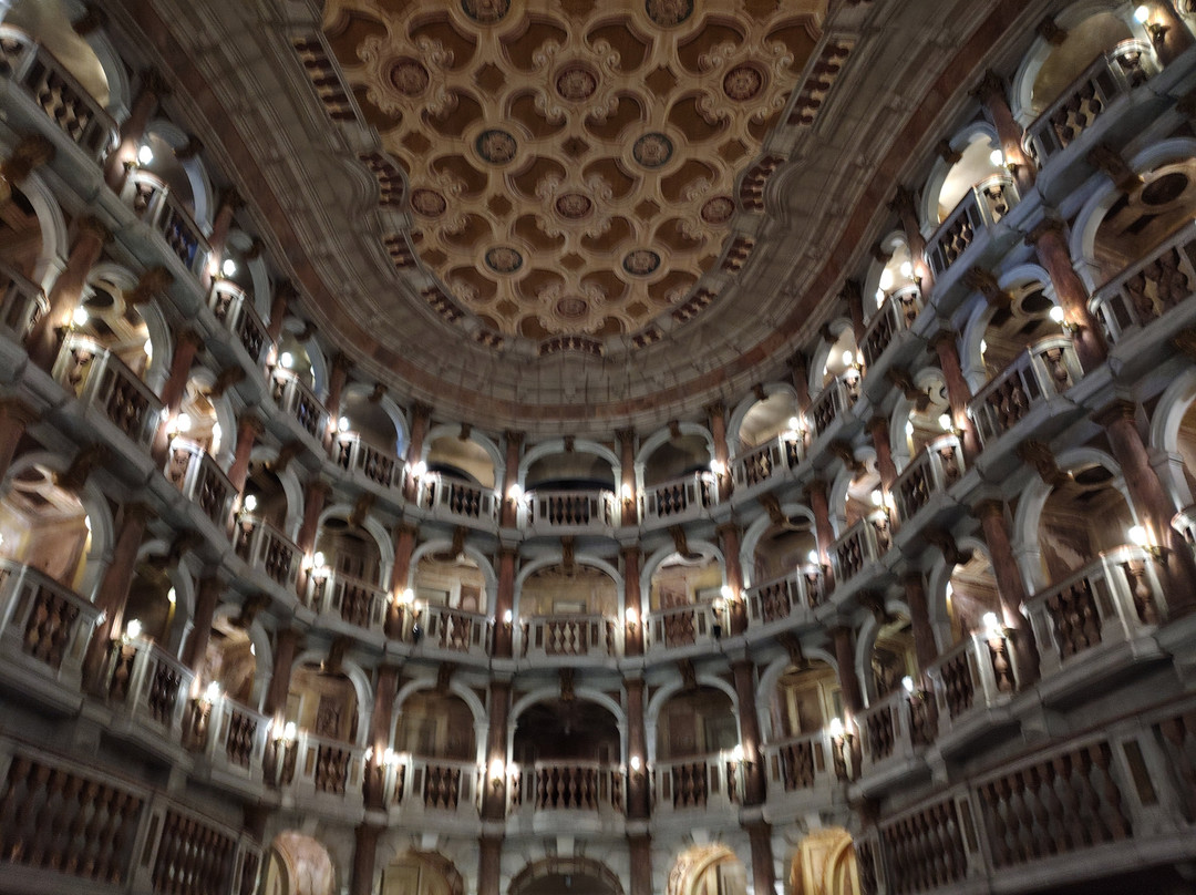 Teatro Bibiena-曼托瓦必去景点