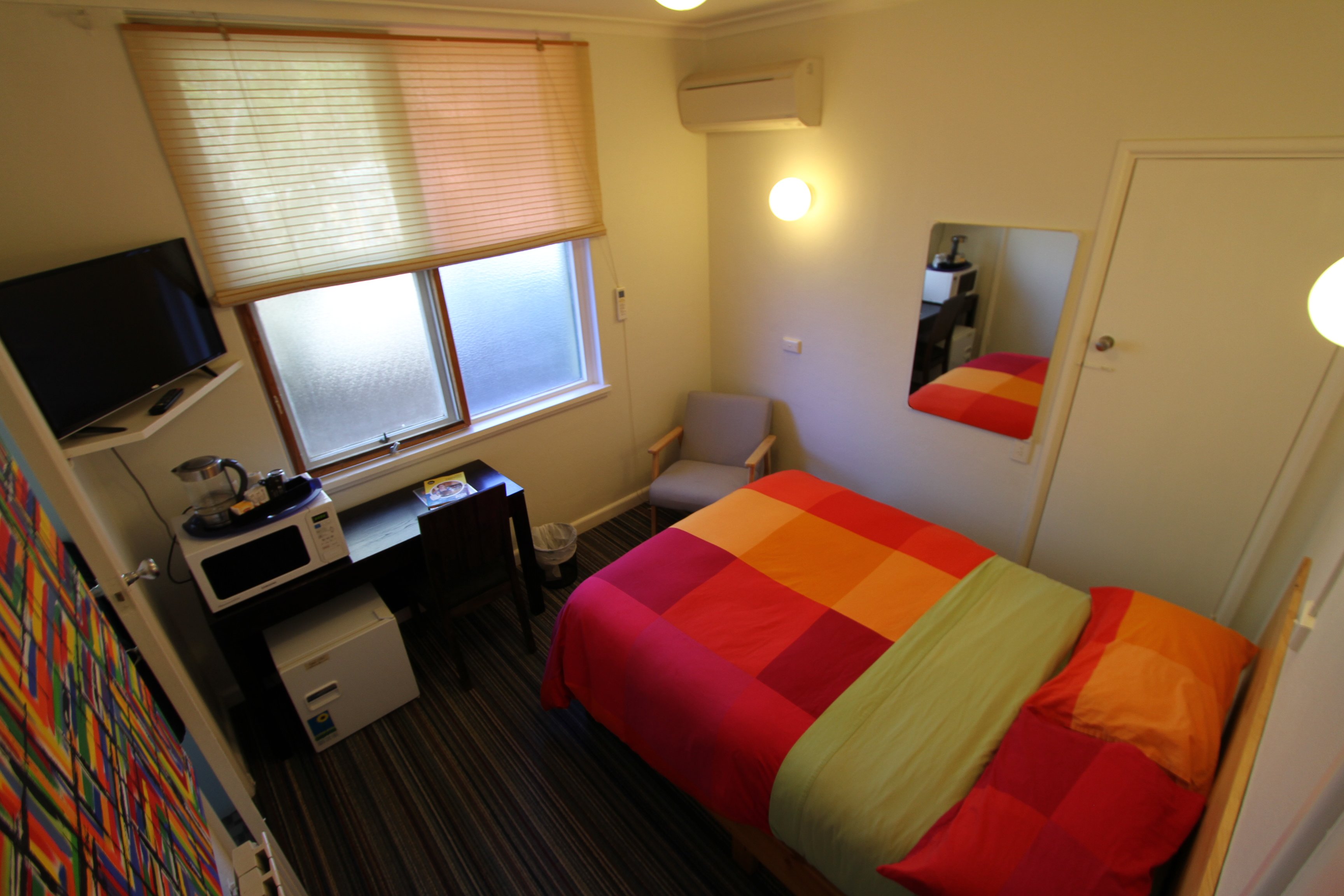 Bunkhouse Motel-官方