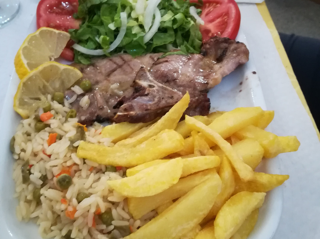 Cafe Restaurante Alojamento Cantinho da Laura