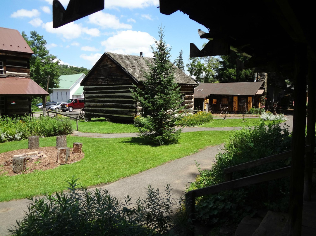 Spruce Forest Artisan Village景点图片