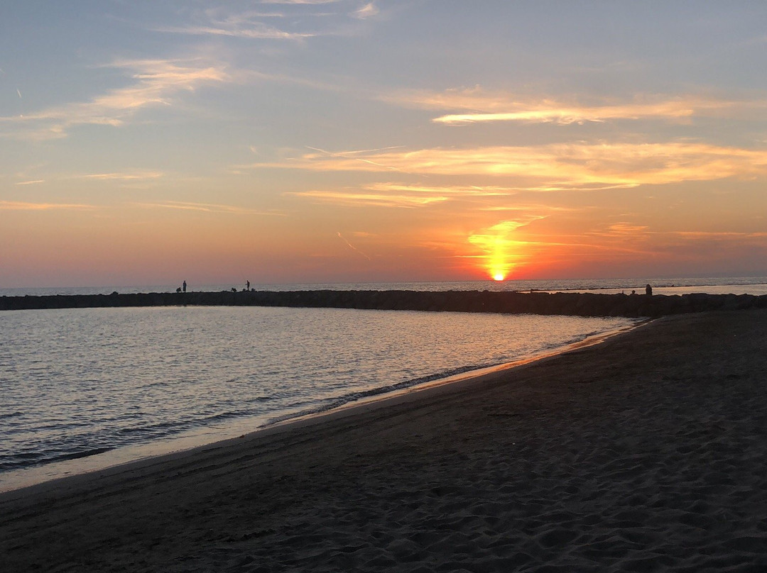 Cabiria Slow Beach-菲乌米奇诺必去景点